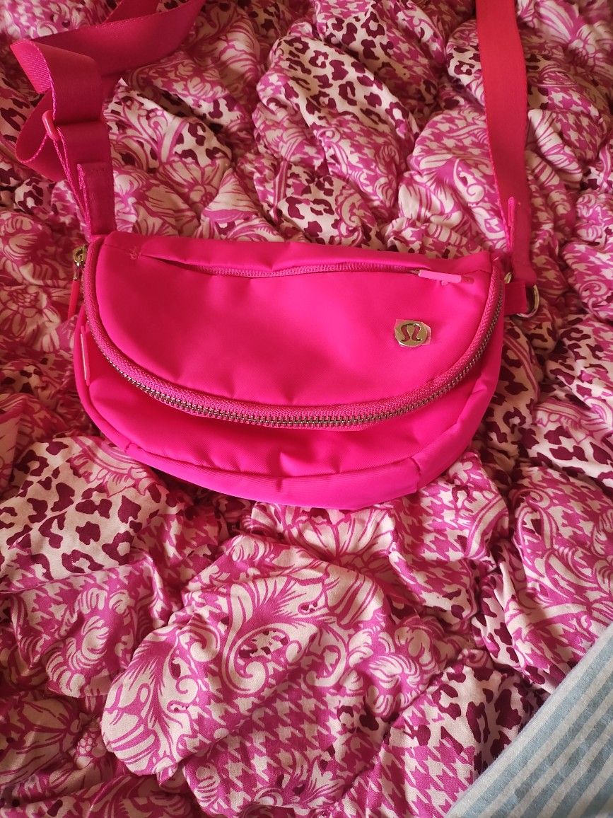 Brand-new Lululemon Phanny Pack 40.00