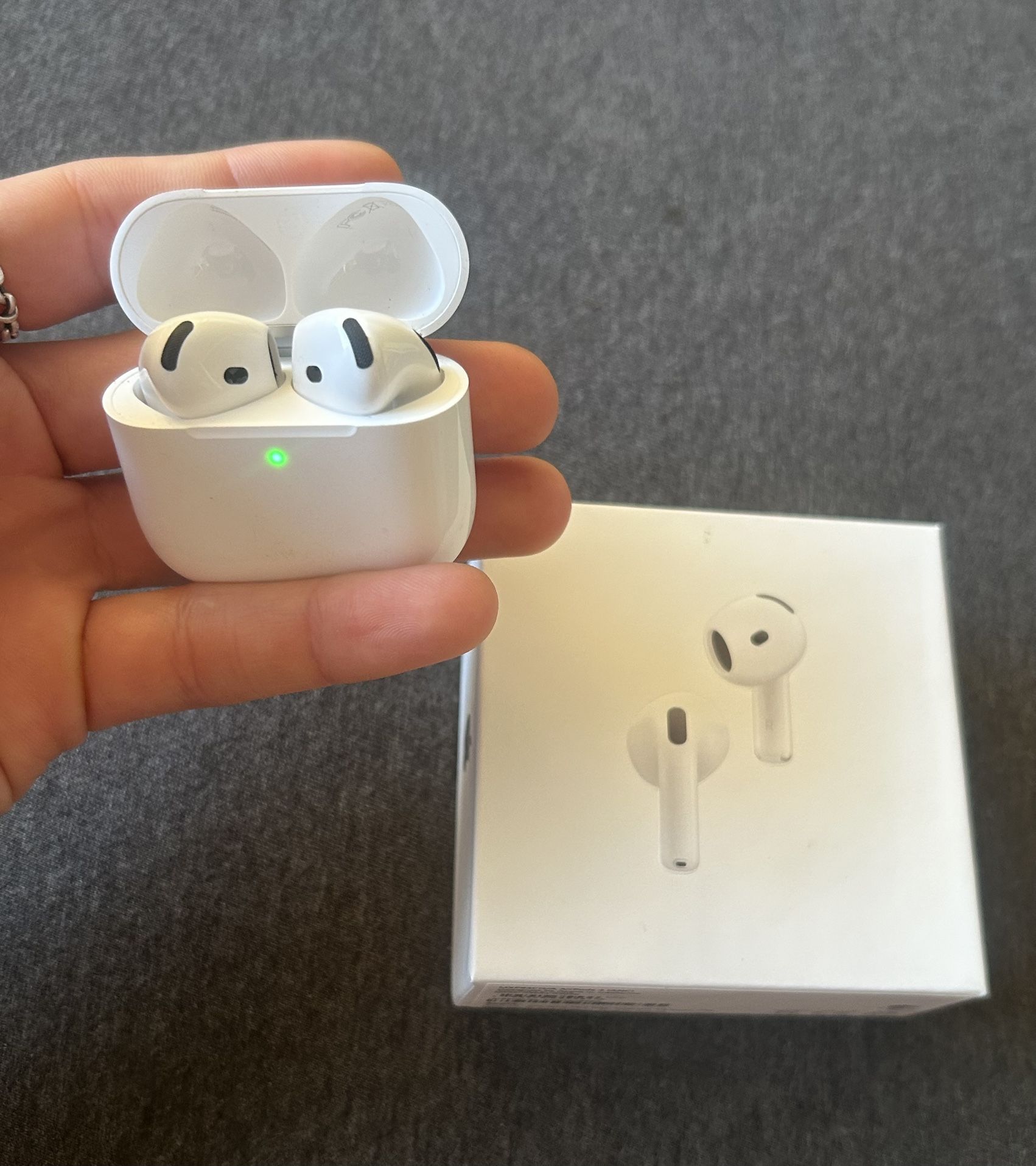 Airpod Pros Gen 4 (used)
