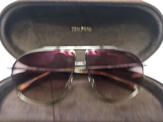 Authentic Tom Ford Sunglasses - Stylish & Timeless