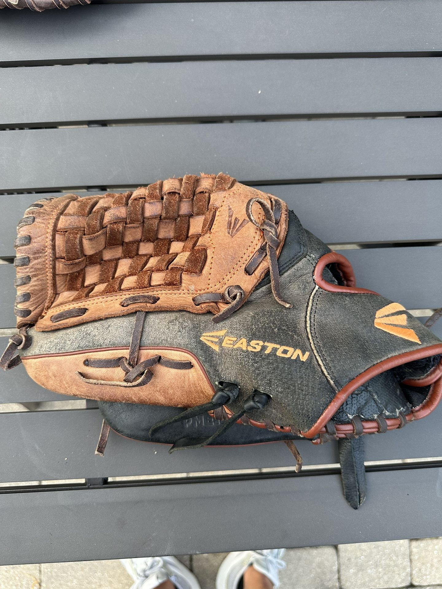 Easton Baseball Glove Prime LEFT HANDED PME1275BKMO 12.75" Buffalo Lthr