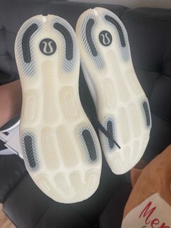 Lululemon Strongfeel Train Women’s Shoes Size 6.5 - Like New