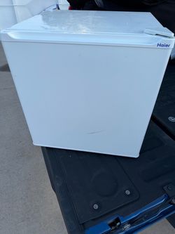 Dorm fridge and micro wave clean