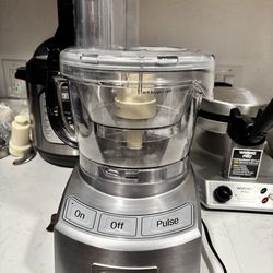 Cuisinart Food Precessor (FP-12DCN)