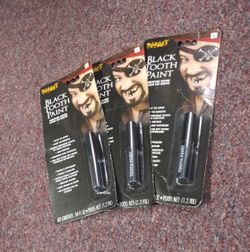 Halloween Custome Tooth Paint