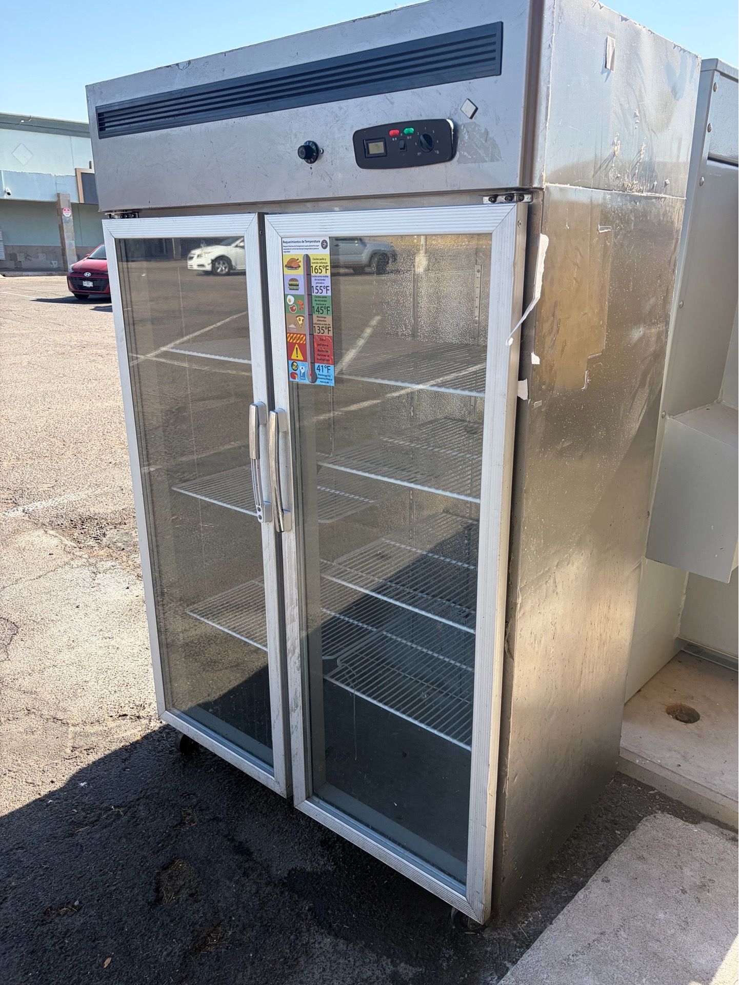 Refrigerator