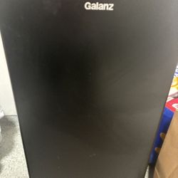 Mini Fridge Brand New Need Gone