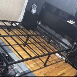 Seven Piece Queen Size Bedroom Set