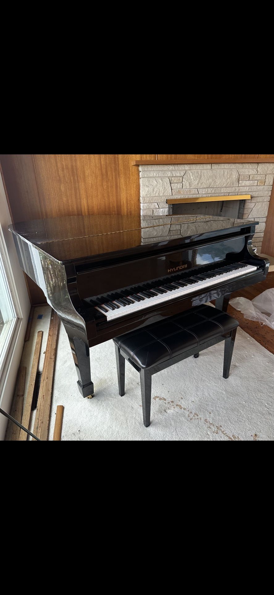 Baby Grand Black Piano Hyundai.