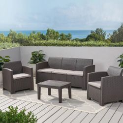 PATIO SET   FOR 5 PERSONS   BROWN. OUTDOOR