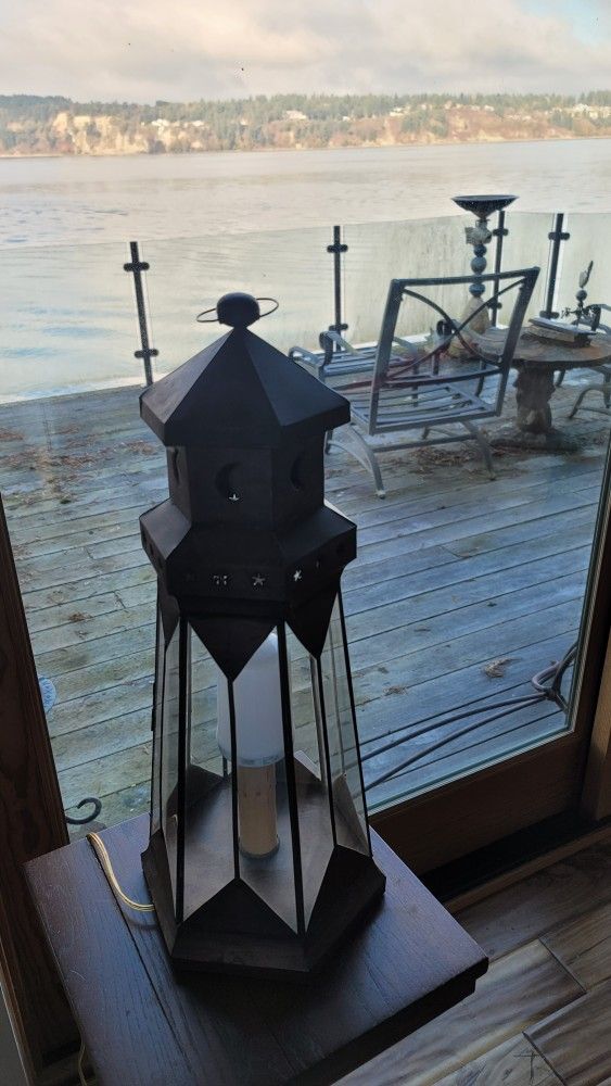 22" Metal And Hlass Lighthouse Lamp