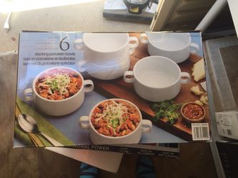 Brand new in box set of 6 stacking bowls