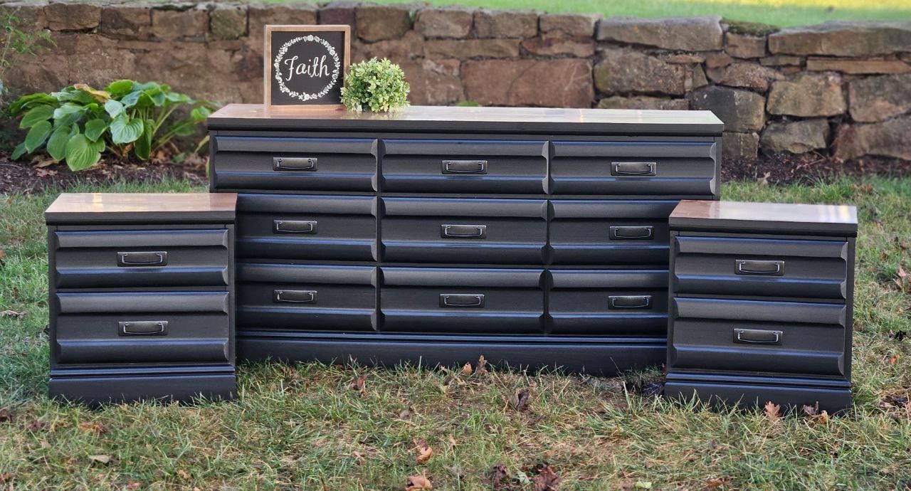 Bedroom Set, Dresser, 2 Nightstands