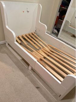 White Kids extendible Twin Bed Frame with Slats