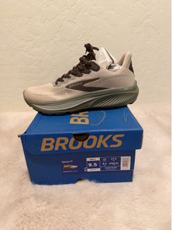 Brooks size 9.5