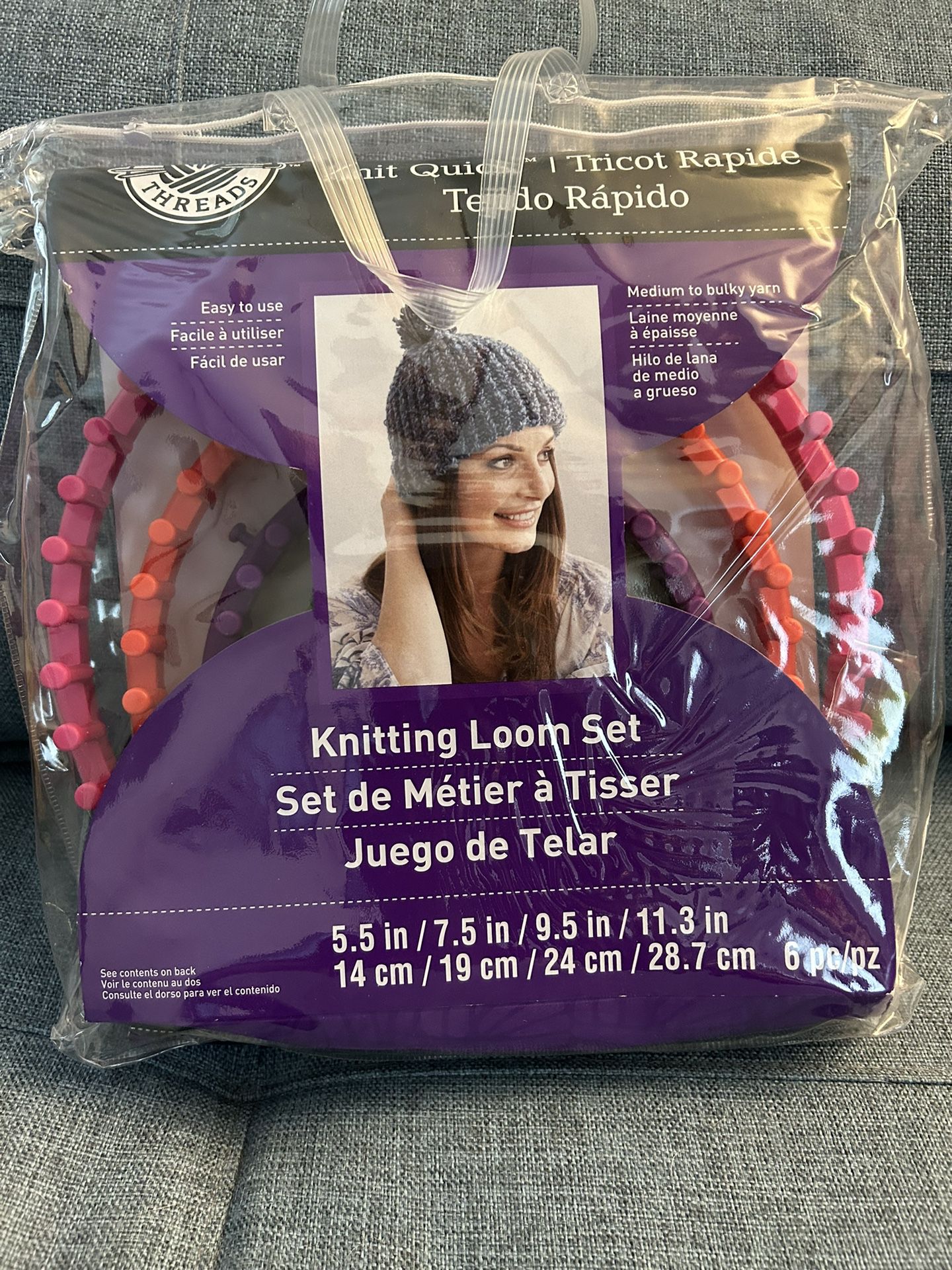 Loops & Threads- Quick Knitting Loom Set for Sale in Trenton, NJ - OfferUp