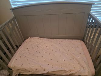 Daybed w/mattress & comforter