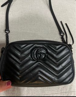 Authentic Gucci Leather Shoulder Bag with Original Box and Bag