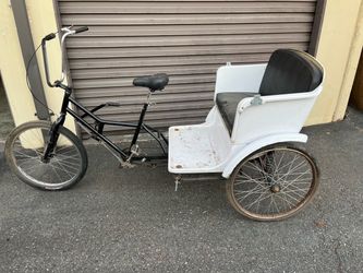 Pedi Cab / rickshaw/ Tuk Tuk / taxi trike