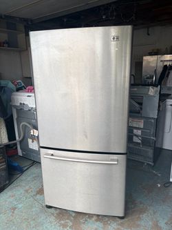 LG refrigerator