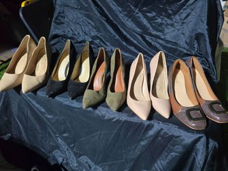 Women's pointed-toe dress pumps size 8.5