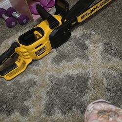 Dewalt Battery Saw 18 In 