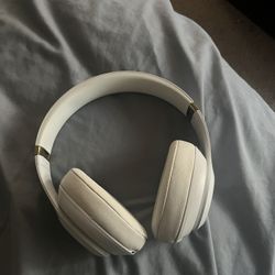 Beats Bluetooth Headphones 