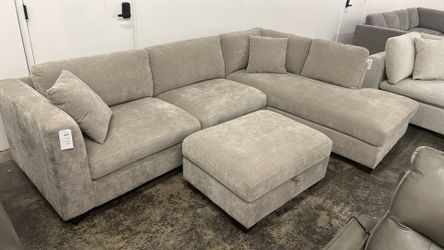 Sectional Sofa - Delivery/Financing Available
