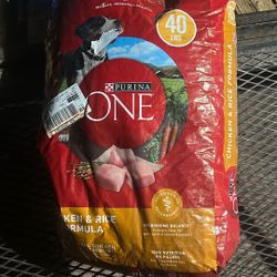 Purina One 40lbs