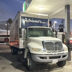 International 4300 CUMMINS ENGINE