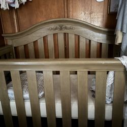 Westwood Meadow-dale Convertible Crib 