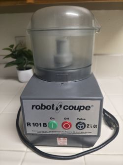 Robot Coupe R101B CLR Combination Food Processor, 2.5 Quart Batch Bowl