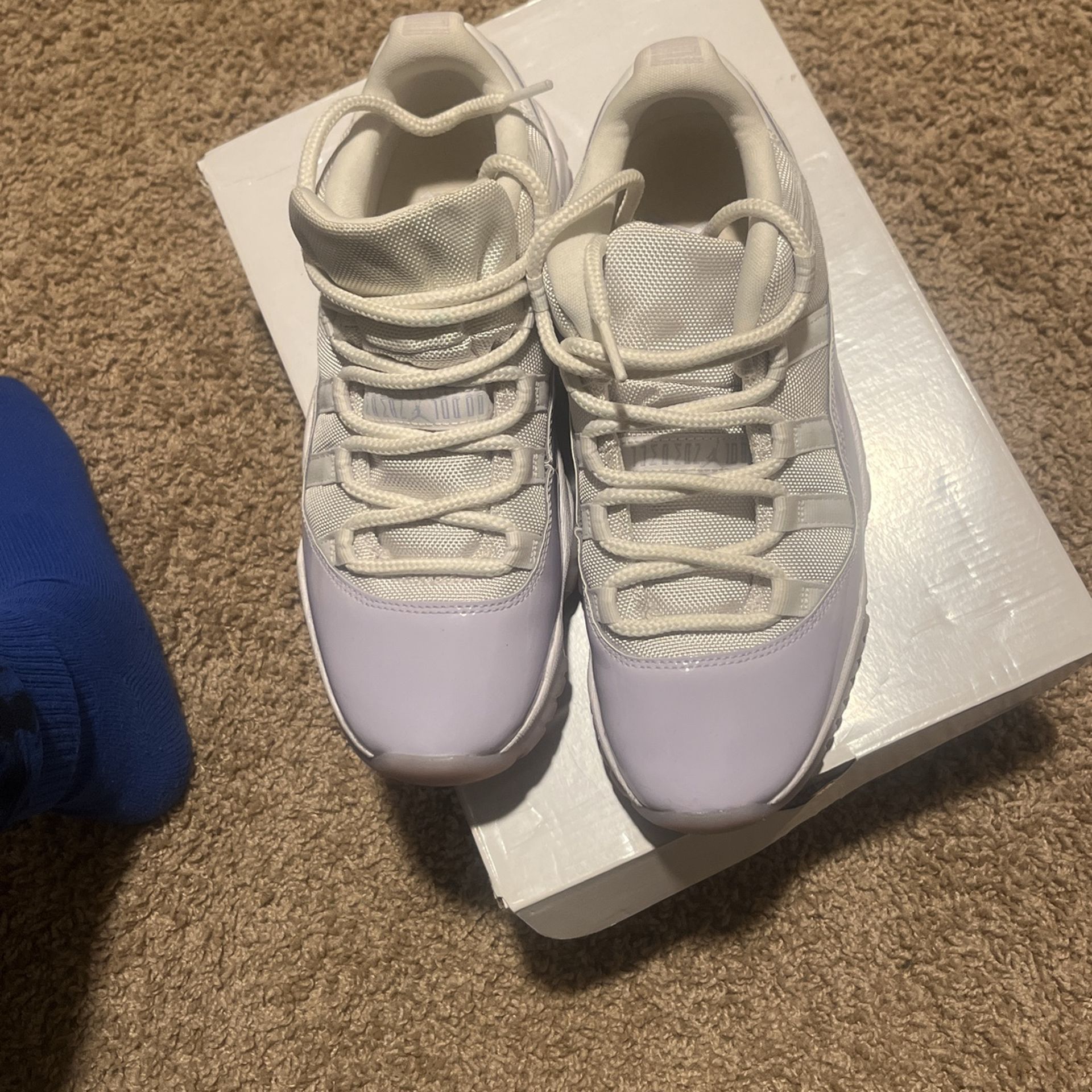 WMNS AIR JORDAN 11 Retro Low