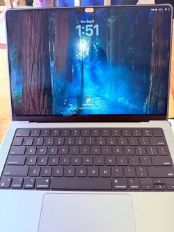Apple MacBook Pro Laptop