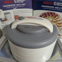 Food dehydrator With Bonus trays. 