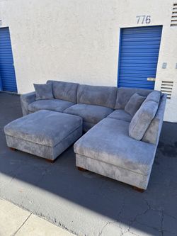 Thomasville Artesia Corduroy Fabric Sectional with Ottoman (Dark Gray) NEW