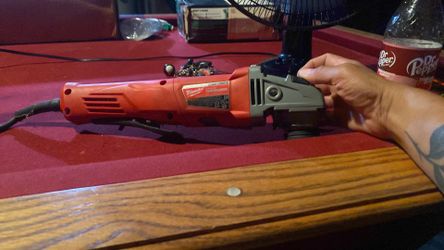 Milwaukee grinder