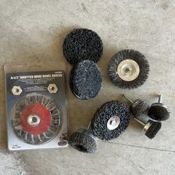 Set of wire bevel brushes 