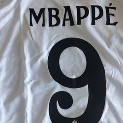 Mbappe REAL MADRID PARA NIÑOS Talla 22 De 7 A 8 Años