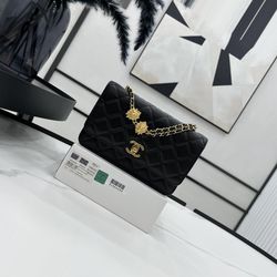 WOC Fashionista Chanel Bag
