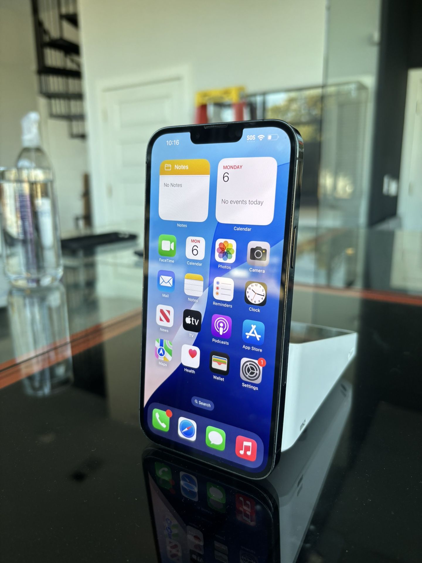 Apple iPhone 13 Pro Max 256GB Unlocked to any carrier! 90 day warranty! We offer financing!