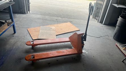 Pallet jack