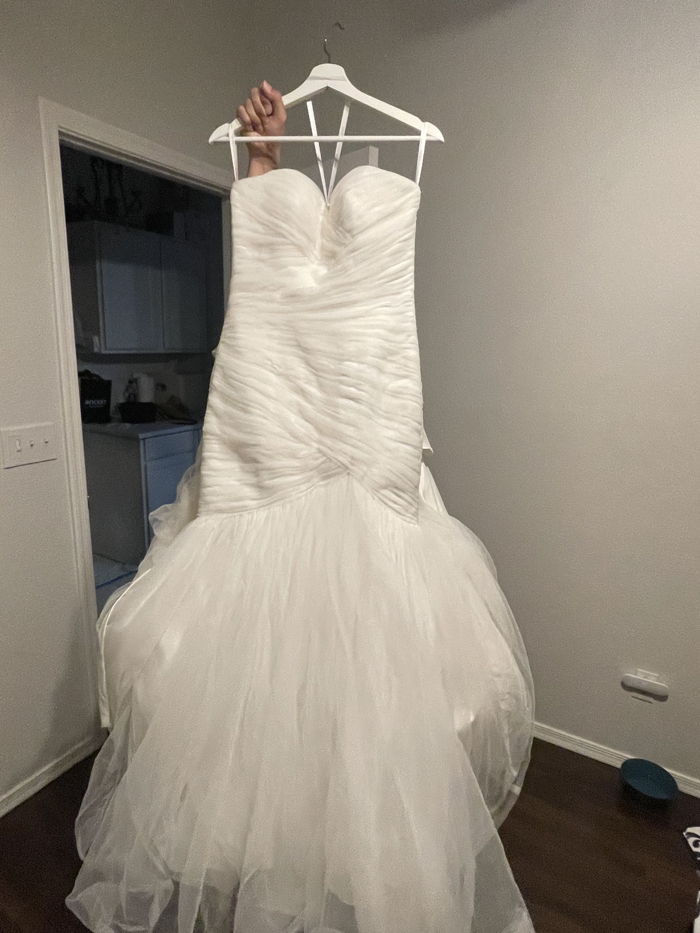 WEDDING DRESS SIZE 6