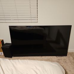 Hisense qd7 for parts besides the screen everything else works