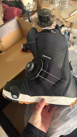 Brand-New Burton Felix Step On Snowboard Boots, Women’s 7.5