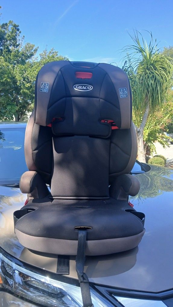 Graco 3 In 1 Booster Carseat 