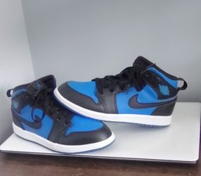 Air Jordan 1  size:3Y in a blue, black & white