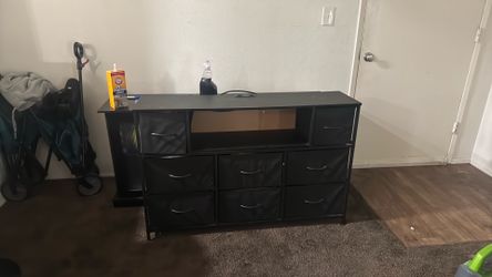 Tv stand / drawers