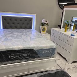Queen 4 Piece Bedroom Set White With LED 