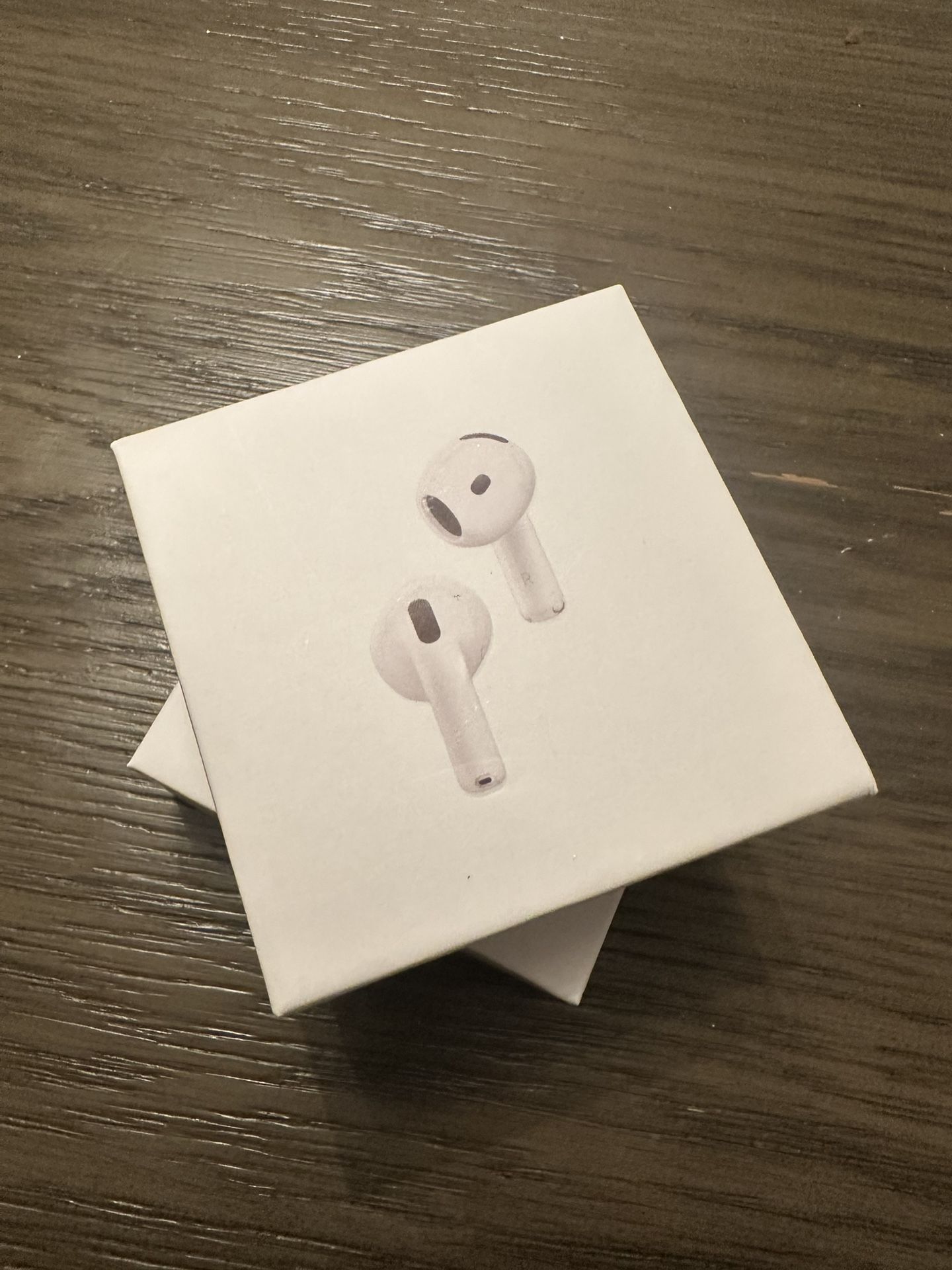 2 Apple 4th Gen Airpod