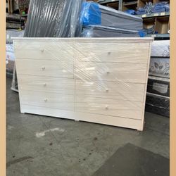 8 drawers dresser / Eight drawers dresser